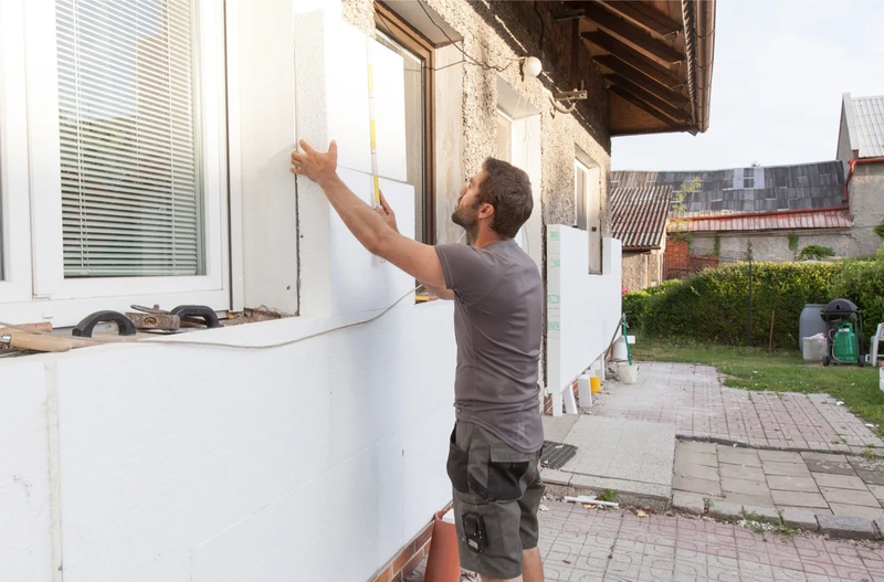 Une chantier d'isolation par l'extérieur réalisé par Avisol